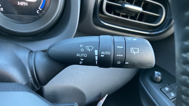 Toyota Yaris 1.5 Hybrid Design 5dr CVT Hybrid Hatchback